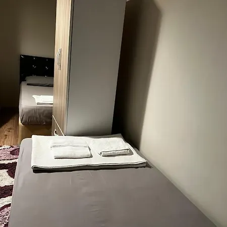 Homestay Khavi Airport Apertment Istanbul