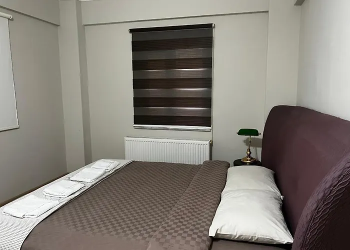 Privatunterkunft Khavi Airport Apertment *