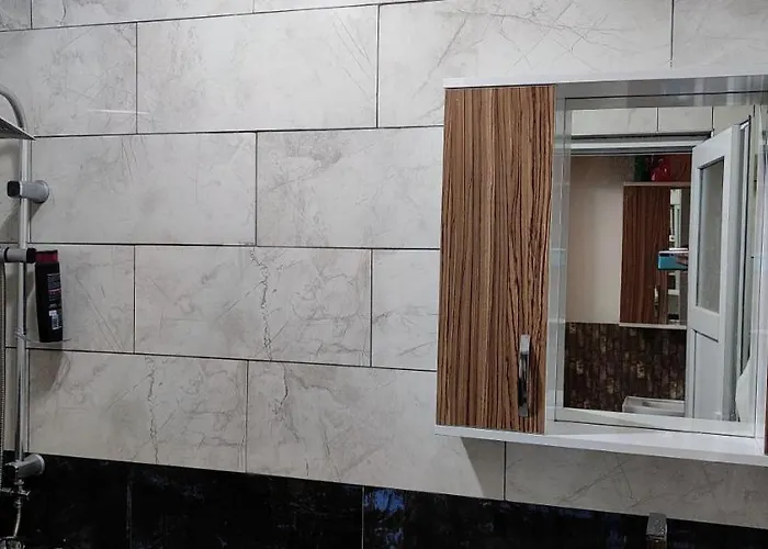 Khavi Airport Apertment Privatunterkunft *